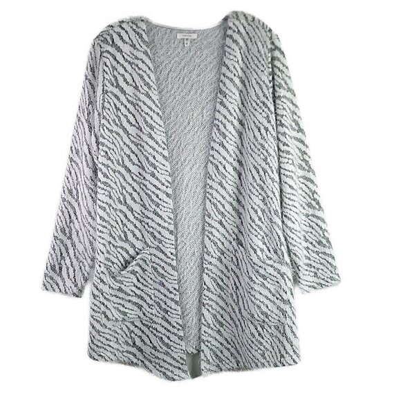 Maurices - Grey/White Soft Animal Print Sweater - Size 0X - Picture 1 of 6